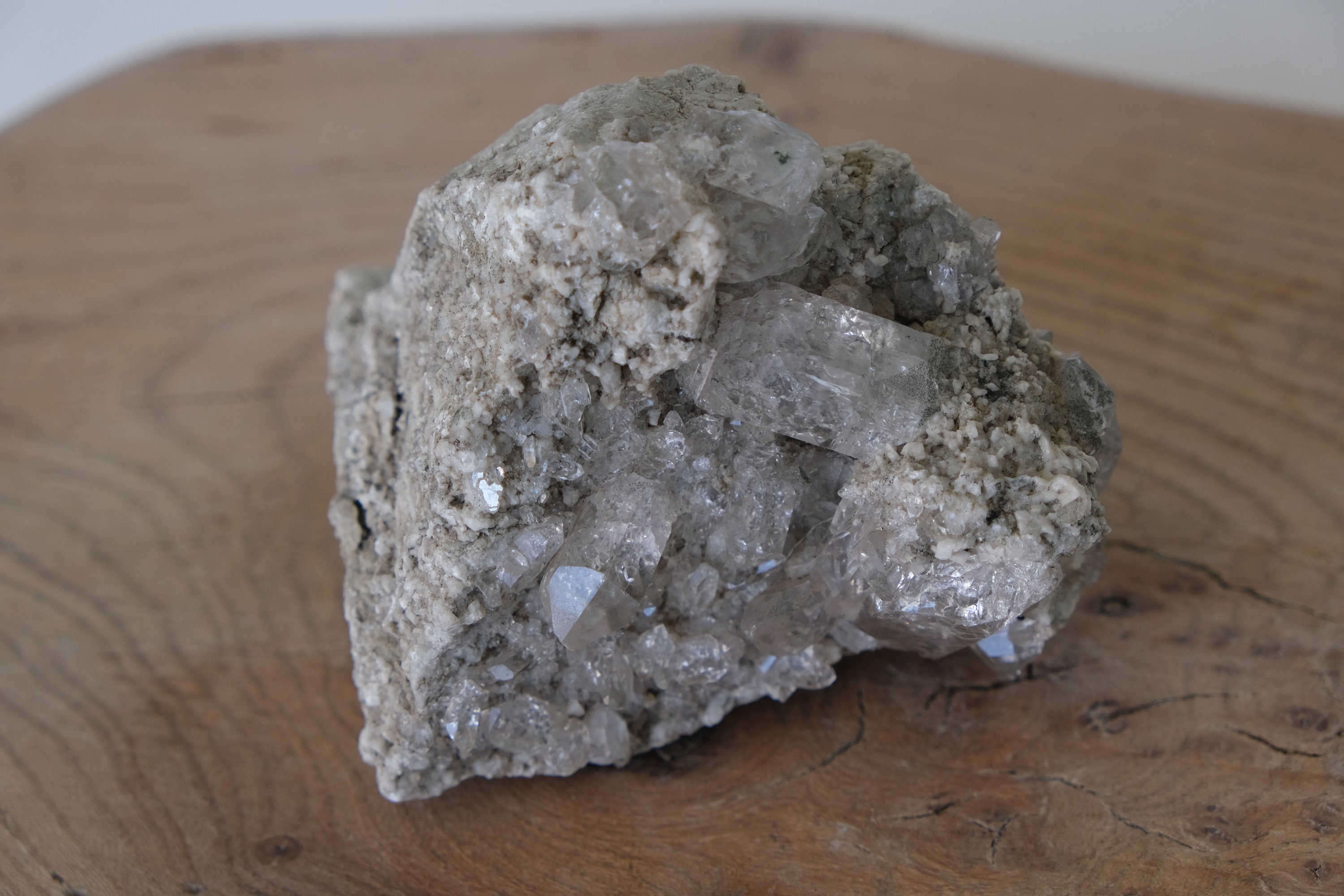 Quartz Brut Dans Sa Gangue