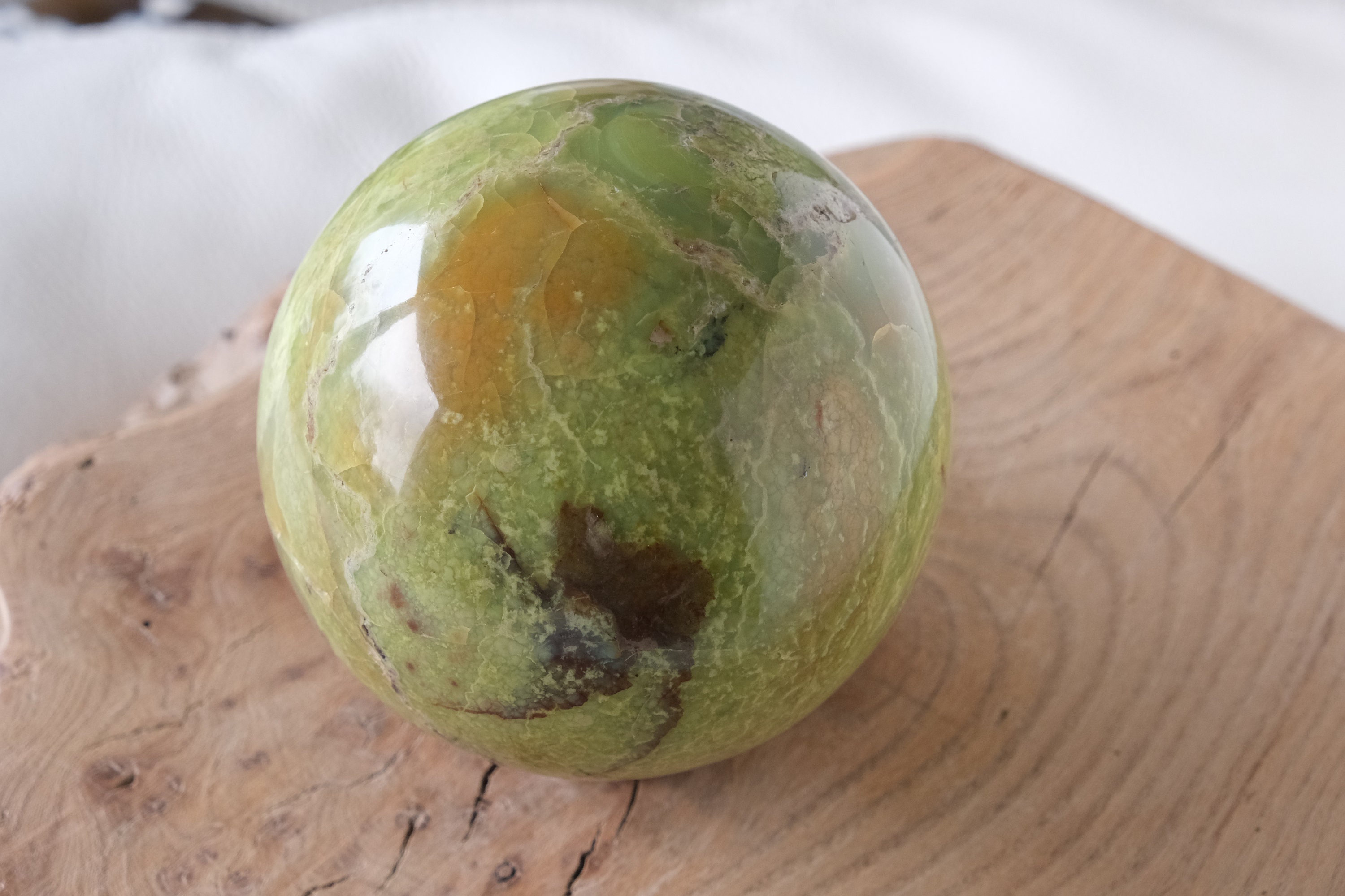 Sphere Opale Verte Pierre Naturelle Poids 1.069 Kg