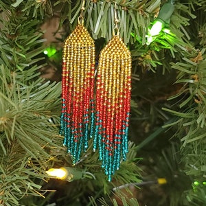 Red, green and gold earrings. Christmas Earrings. Holiday Earrings. Beaded Earrings. Fringe Beaded Earrings.