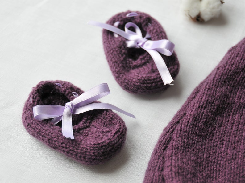 Dress and slippers ballerina purple eggplant baby 0-3 months newborn, set gift birth knitted hand in France image 2