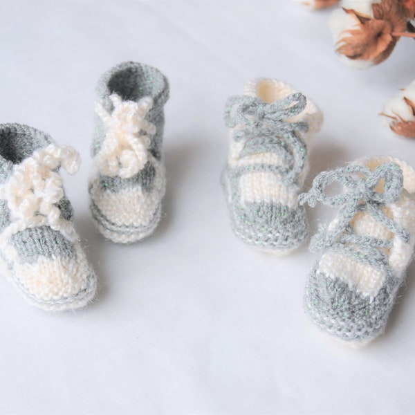 Baskets à lacets/chaussons - bébé prématuré jusqu'à 6 mois - tricoté main en France - cadeau naissance