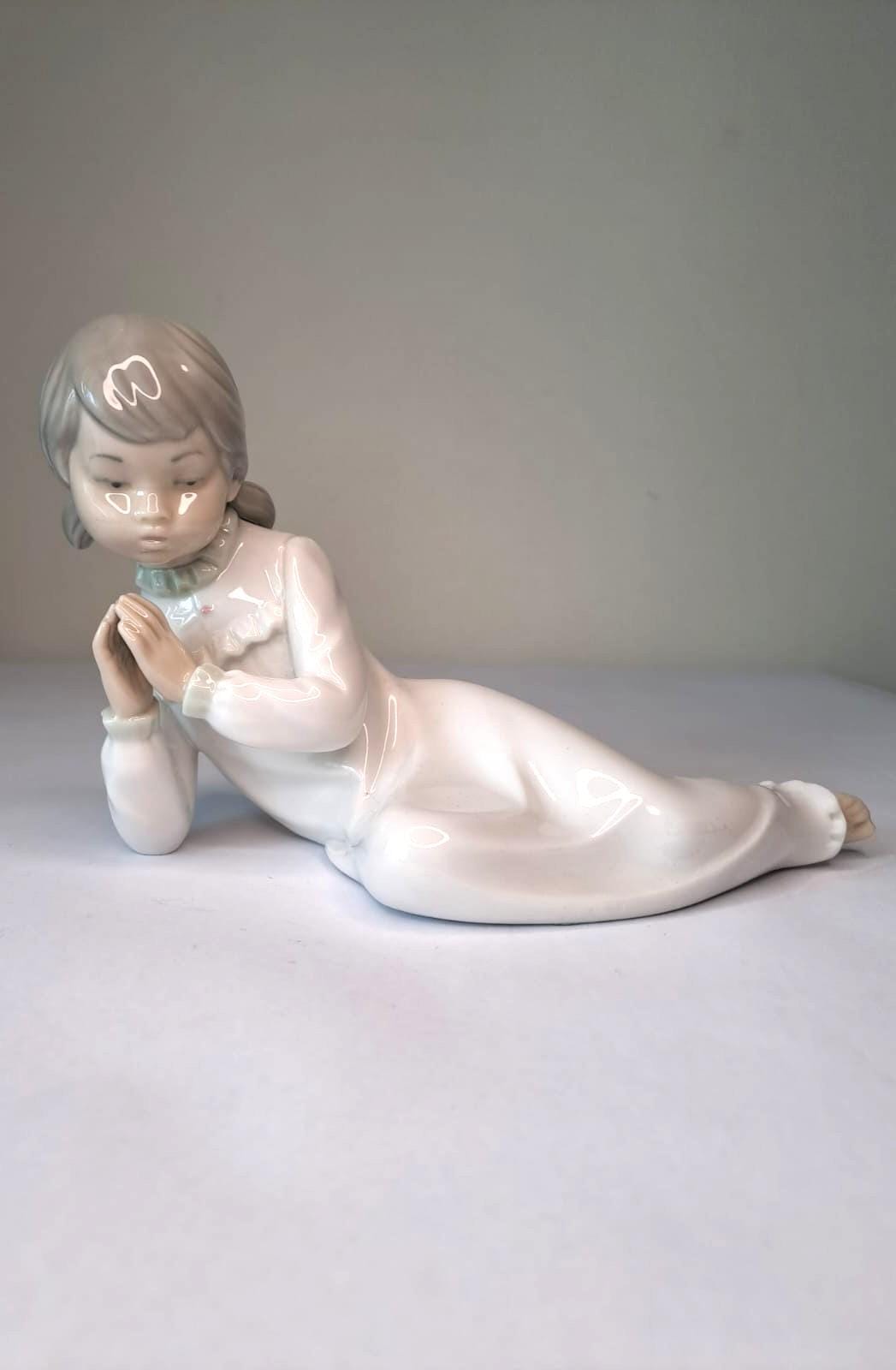 Vintage Zaphir Figurine of Girl Praying – Made in Spain - Etsy
