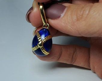 Vintage CABOUCHON Costume Jewellery, Gold-Plated Blue Enamel Pendant
