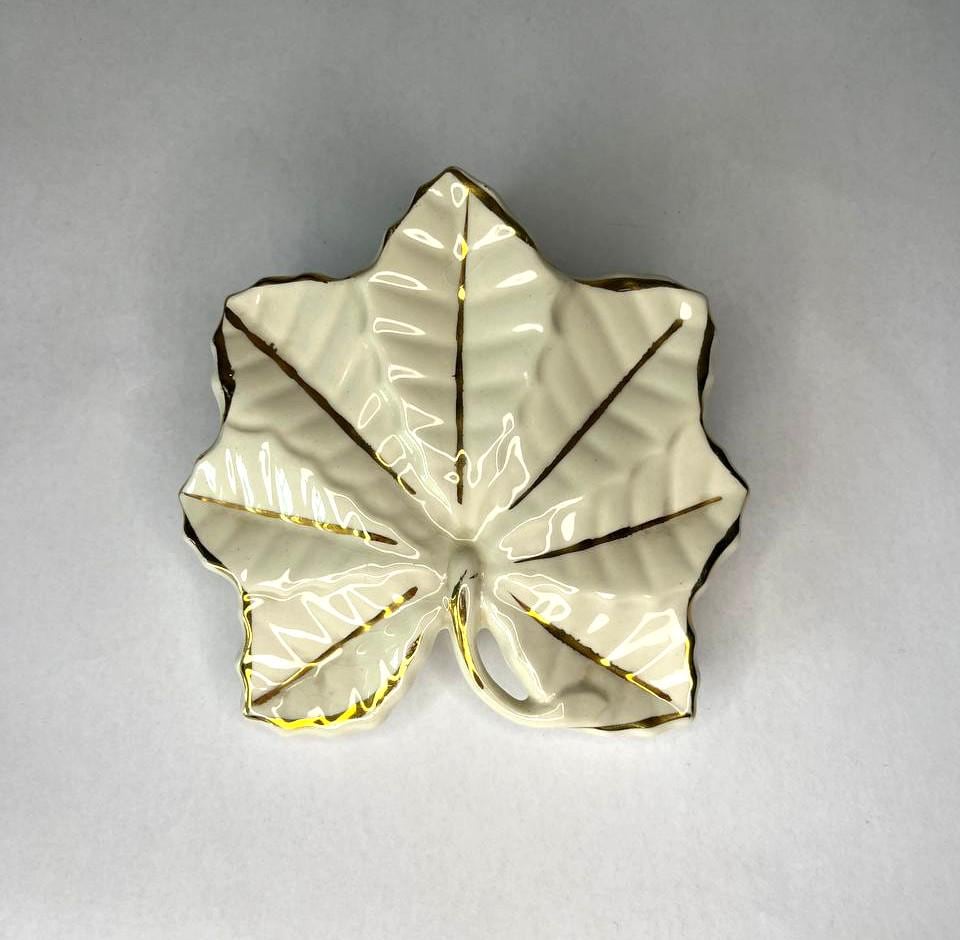 1950年代ヴィンテージ メープルリーフ 壁掛けポケット花瓶 – 24K