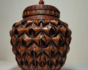 RARE Vintage Japanese Art Fine Woven Bamboo Split Basket Jar with Lid 8'' (20 cm)