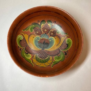 Vintage wooden Rosemaling hand painted bowl with ornament, made in Norway