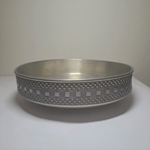 Large mid-century Norwegian pewter tin bowl, made by Mid Century Modern AKSEL HOLMSEN, 9.5&quot;