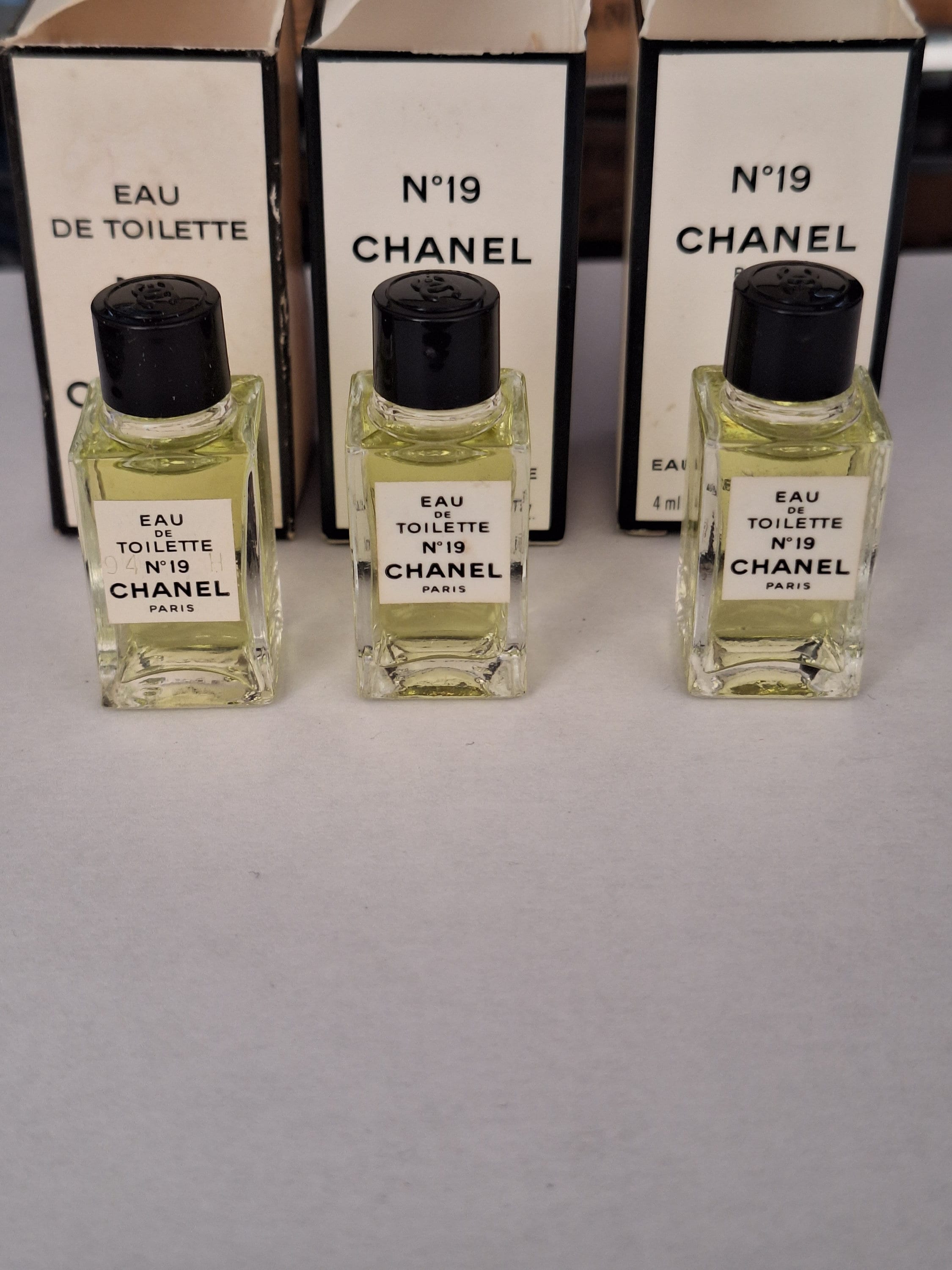 Chanel No. 19 7ml 14ml 1/4 oz Coco Extrait Perfume Parfum - 4AUG22