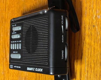 VTG TOZAI 6868 am/fm Portable Clock Radio