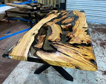 Mesa de centro de epoxi gris ahumado de madera de olivo especial, mesa de borde vivo, mesa de río, mesa de comedor, mesa de café, mesa de cocina, 100 % HECHA A MANO