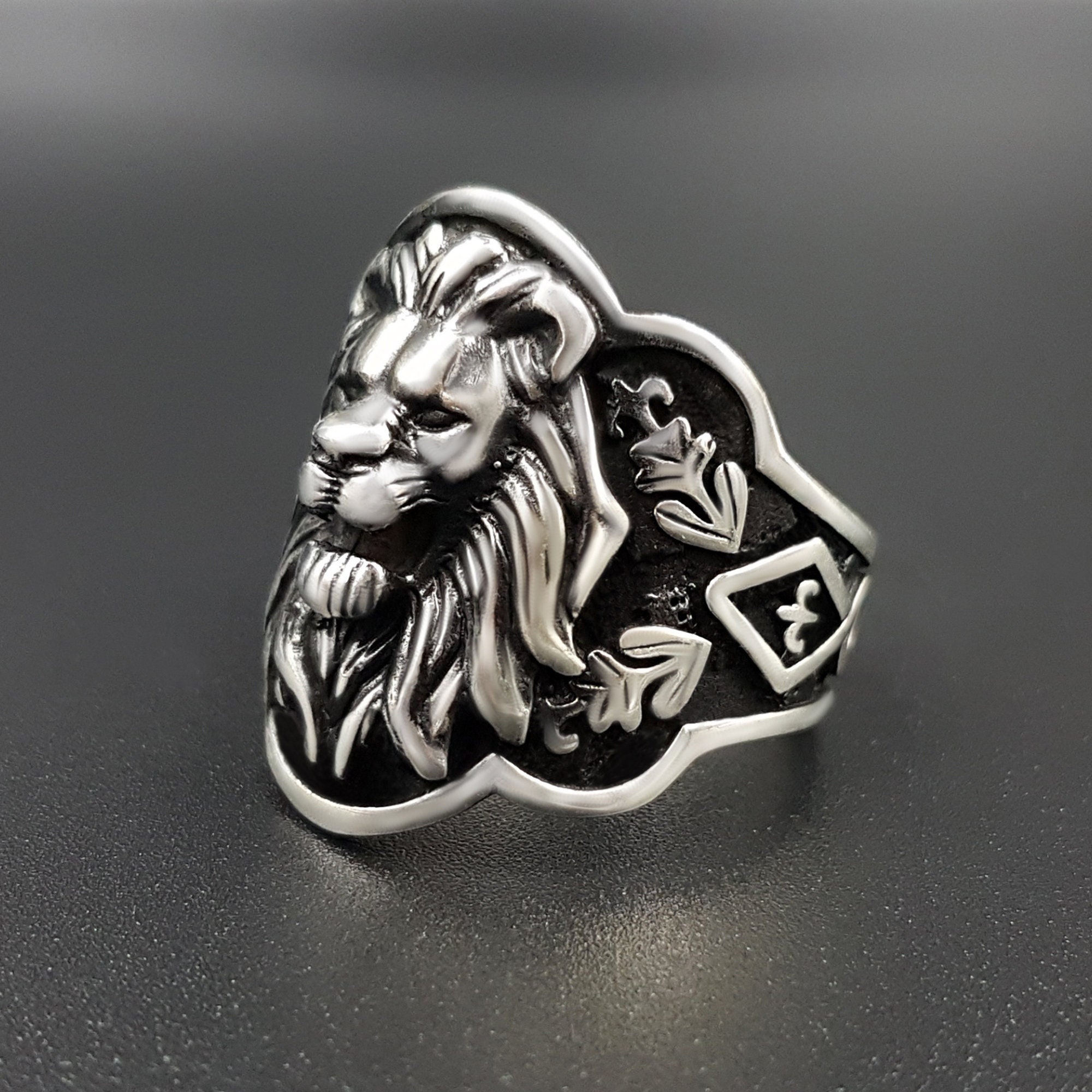 Silver Lion Ring - Etsy Canada