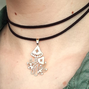 Mushroom Cord Wrap Suede Choker Necklace Boho Hippie Funky Choker Cute Magic CottageCore Bohemian Jewelry Gift for Her Double Layered Choker