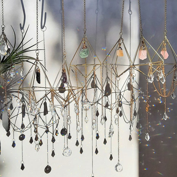 Crystal Suncatcher Air Plant Holder Accessories Decor, Plant Mom Gift, Plant Hanger Indoor, Geometric Crystal Suncatcher Mobile Wind Chimes.