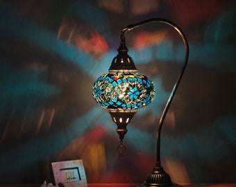 Authentisches Tischbeleuchtungsdesign, traditionelle türkische Beleuchtung, türkische Mosaik-Stehlampe, marokkanische Leseschreibtischlampe, Truthahnlaterne