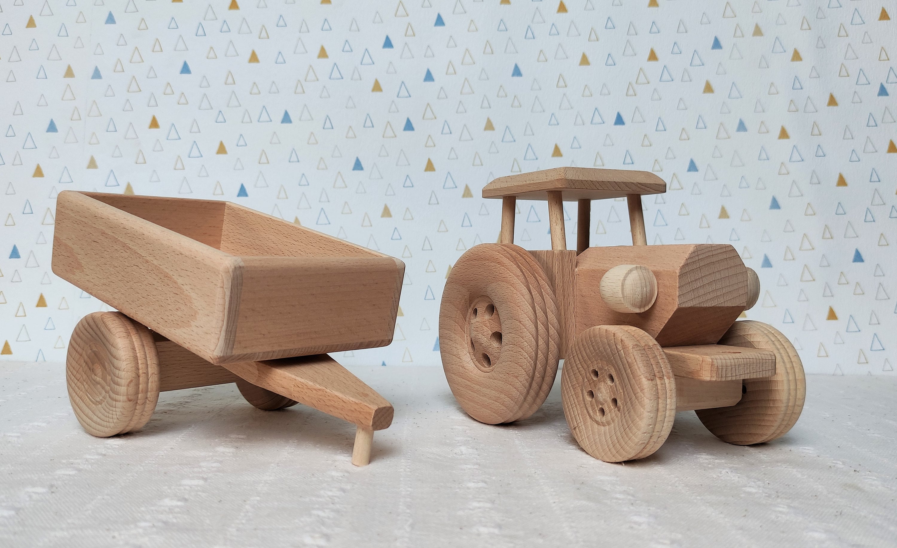 Holz-Traktor mit Anhänger Eco Spielzeug für Kinder Geschenk | Etsy
