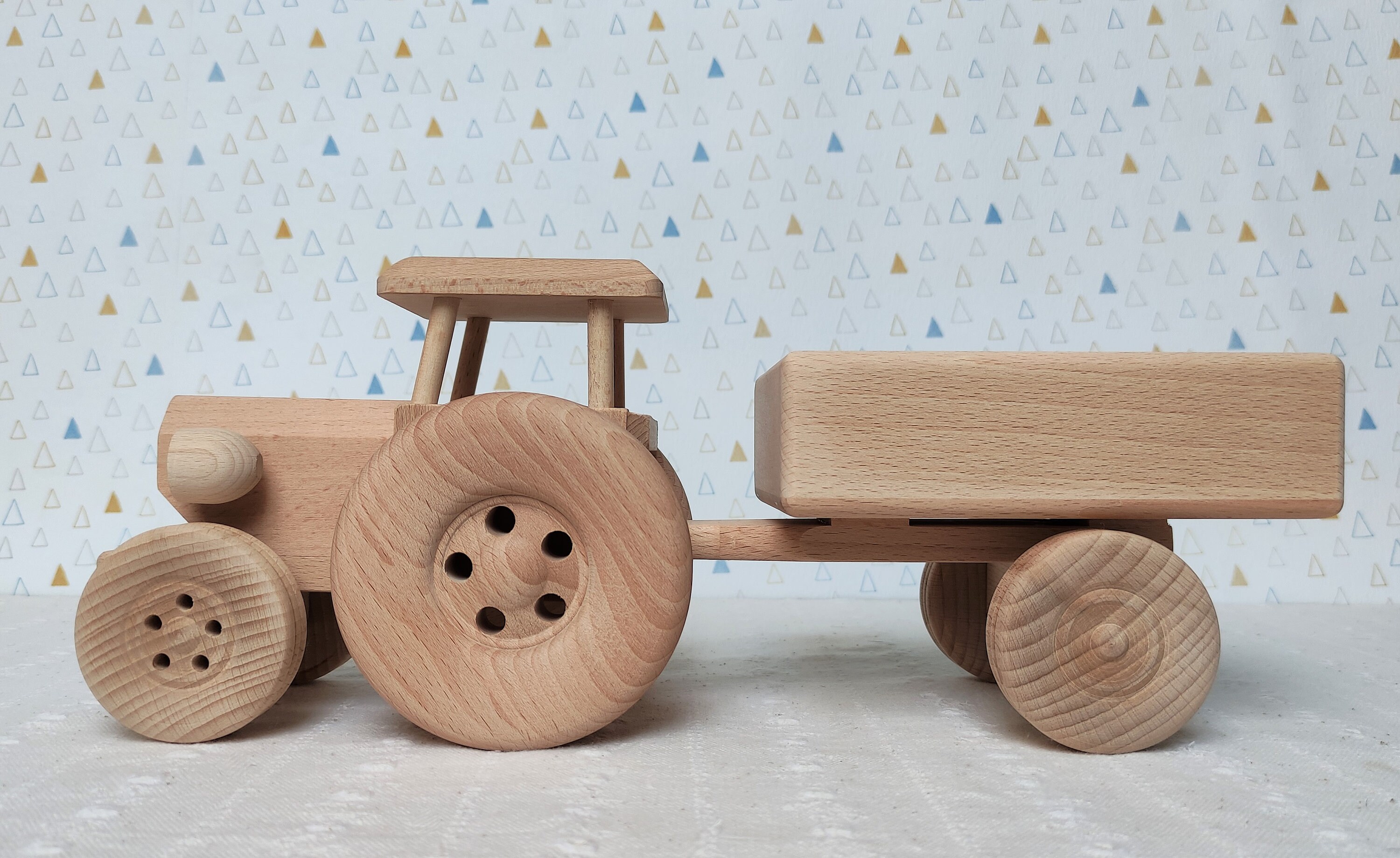 spielzeug holz Spielzeug Traktor Holz , Fagus Holzspielzeug – DNZB