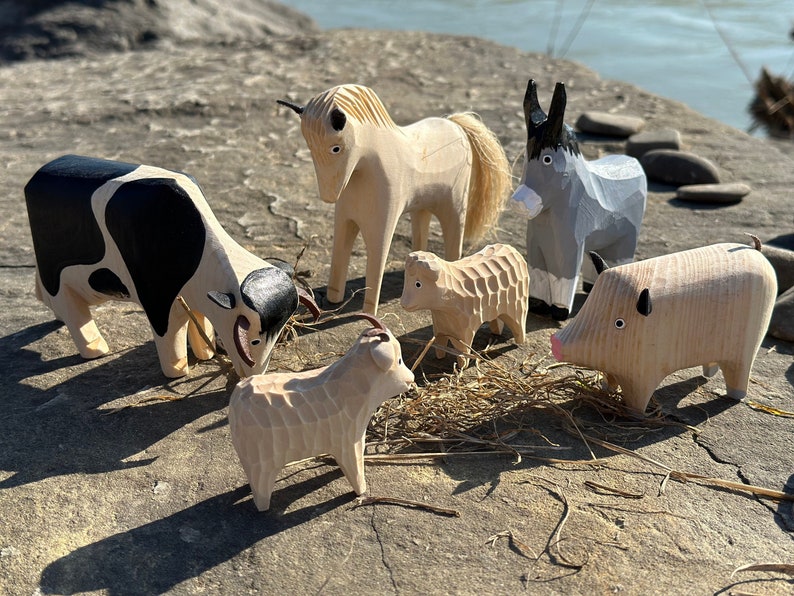 Animaux de ferme en bois Waldorf jouets en bois Jouet en bois animal Waldorf jouets Bois Montessori Jouets Vache Cheval Mouton Âne Cochon Ferme image 1