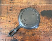 Griswold 3 Iron Mountain Cast Iron Skillet