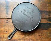 Favorite Piqua Ware 1910s 9 Cast Iron Skillet (Handle Crack)