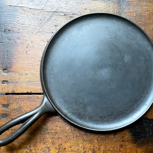 Griswold Erie #7 Cast Iron Griddle **Read Description**