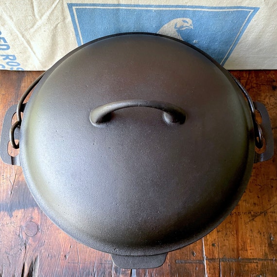 Self Basting #8 Cast Iron Dutch Oven / Skillet Cover Lid 10 1/4