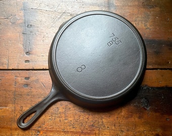 Griswold #8 Cast Iron Skillet (Unmarked)