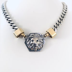 Statement choker. lion women necklace, lion chunky choker, vintage lions necklace, vintage link chain choker, gold trendy choker