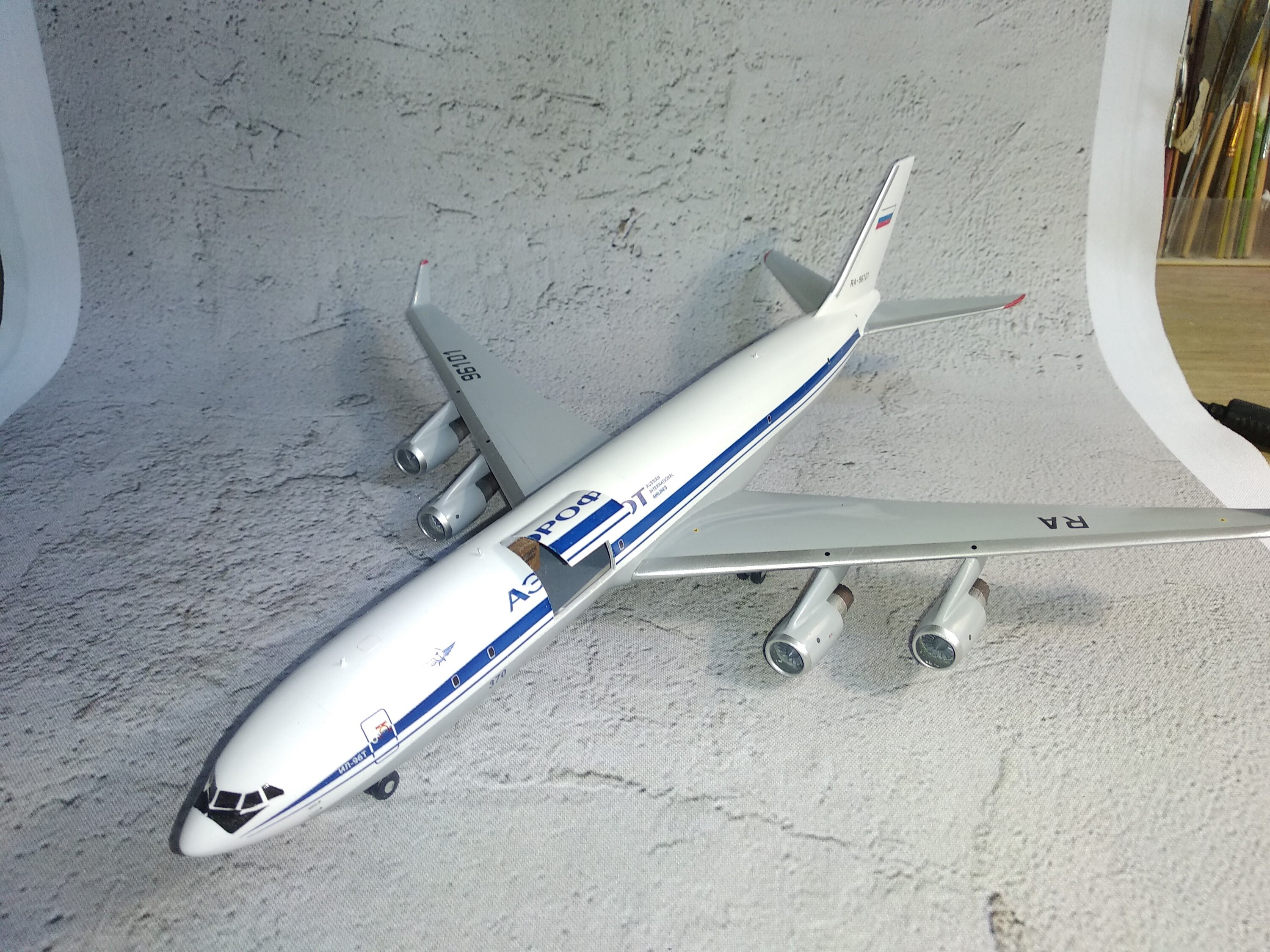 Model of Ilyushin Il-96t in 1-200 Scale. Model With Opened | Etsy