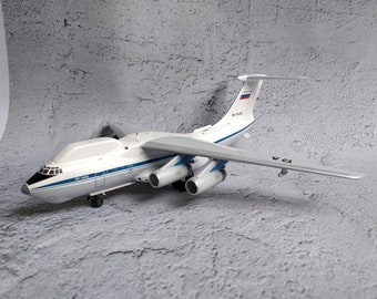 Maqueta del Il-82. Avión de retransmisión de comunicaciones/puesto de mando aerotransportado a escala 1:200.