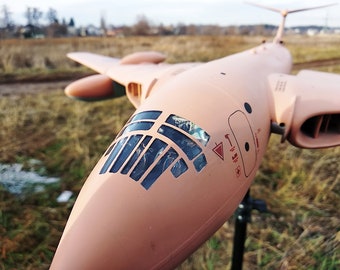 Modelo Handley Page Victor hecho a mano: escala 1:40, cabina transparente