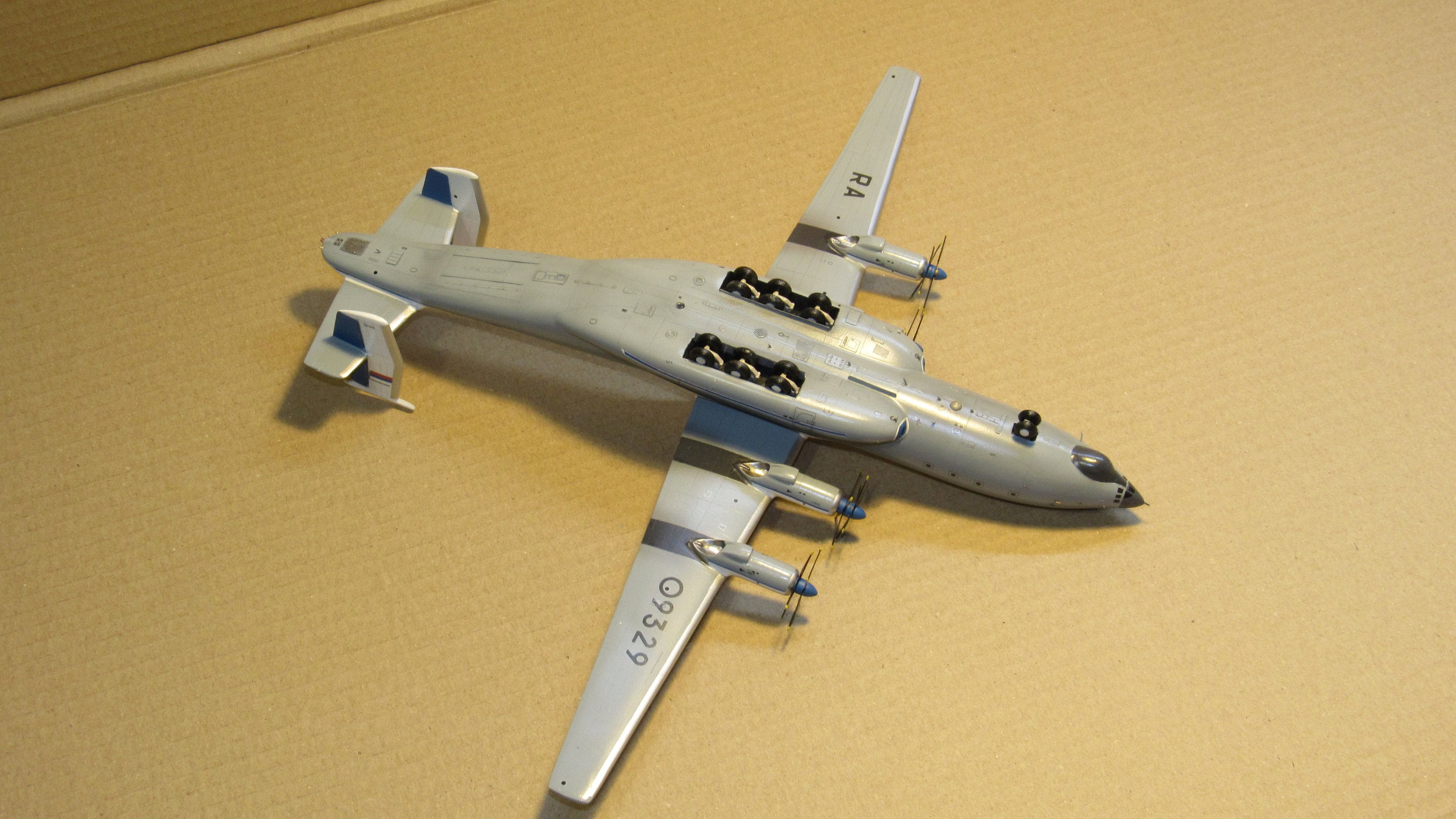 アントノフ An-22「アンテイ」モデル：1/200スケール、スクラッチ