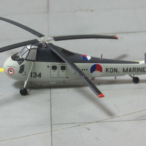 Model van Sikorsky S58 op schaal 1\200. Goede aanvulling voor uw helikoptercollectie