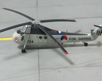 Maqueta de Sikorsky S58 en escala 1\200. Buena adición para tu colección de helicópteros.