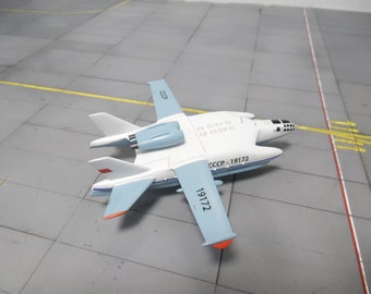 Modelo Bartini VVA-14 hecho a mano, avión soviético (escala 1/200)