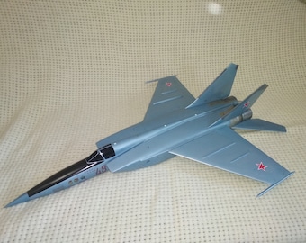 MiG-25RBF escala 1:24. Maqueta hecha desde cero. Regalo para piloto.