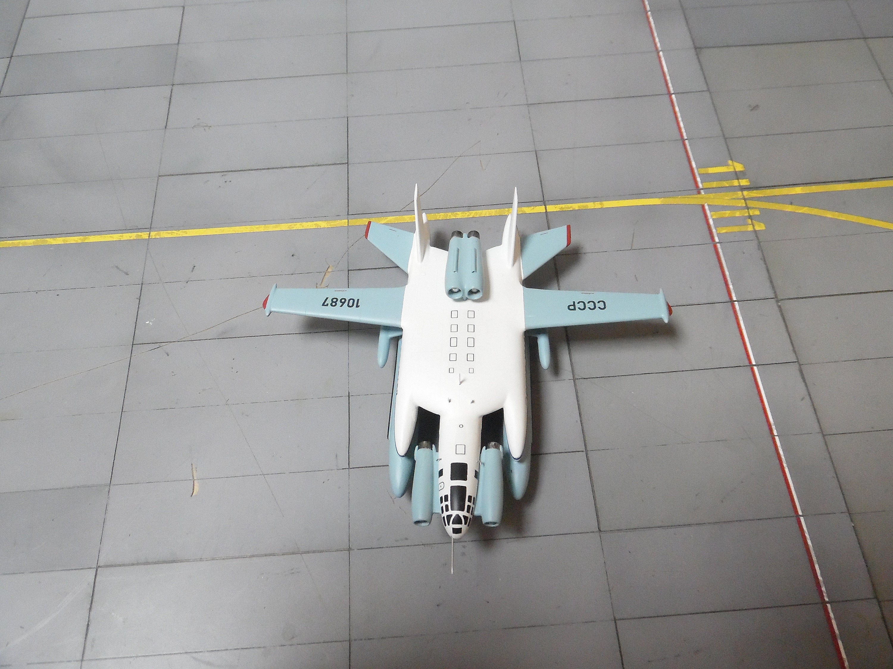 BARTINI VVA-14 (BALLOON Test) EKRANOPLAN MODELSVIT PLASTIC KIT 1/72 EUR BARTINI VVA-14 (BALLOON Test) EKRANOPLAN MODELSVIT PLASTIC KIT 1/72 EUR