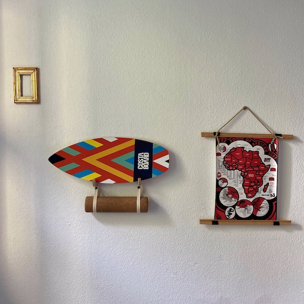 Wall holder for balance boards