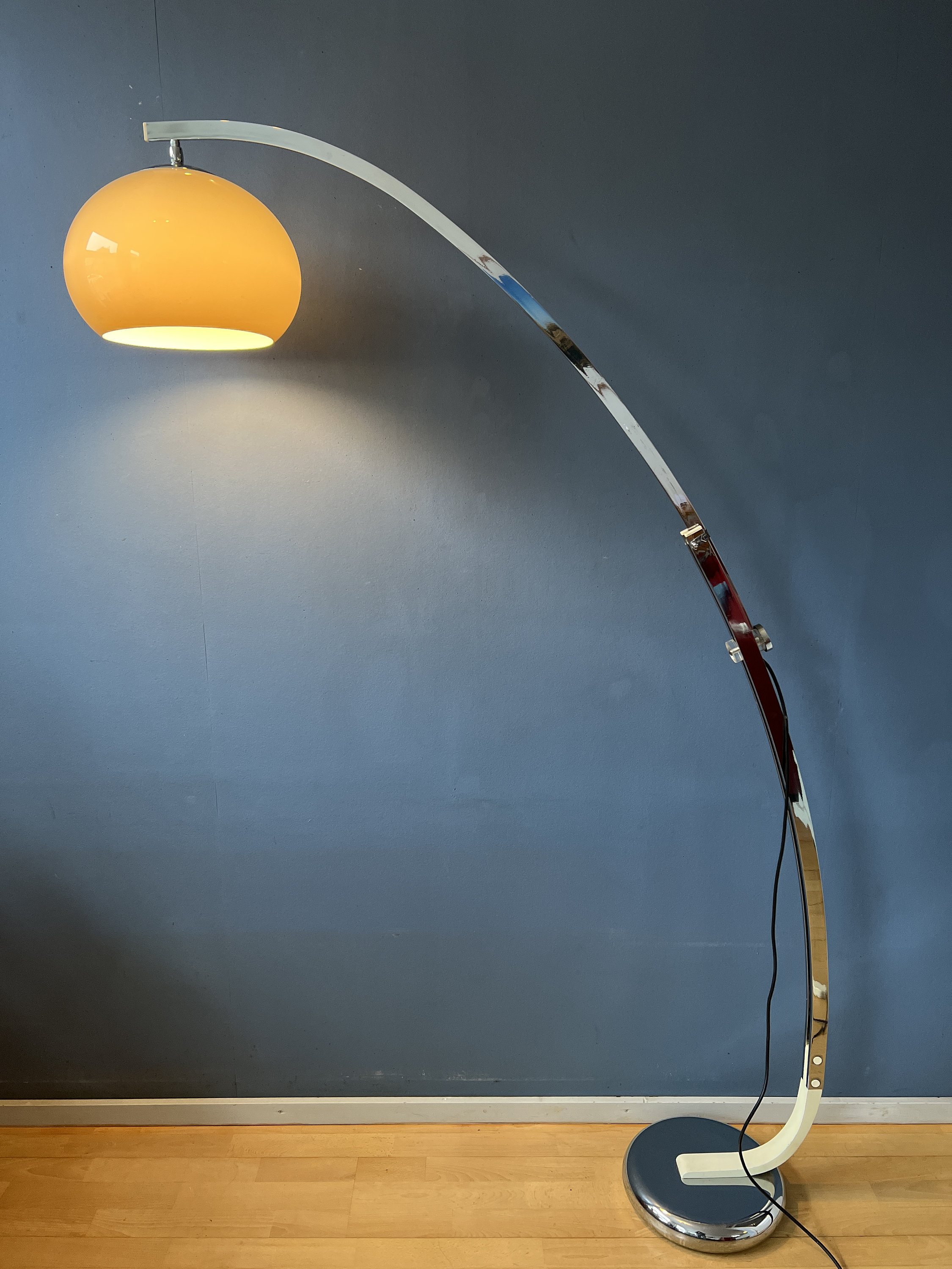 Orange arc floor lamp deals