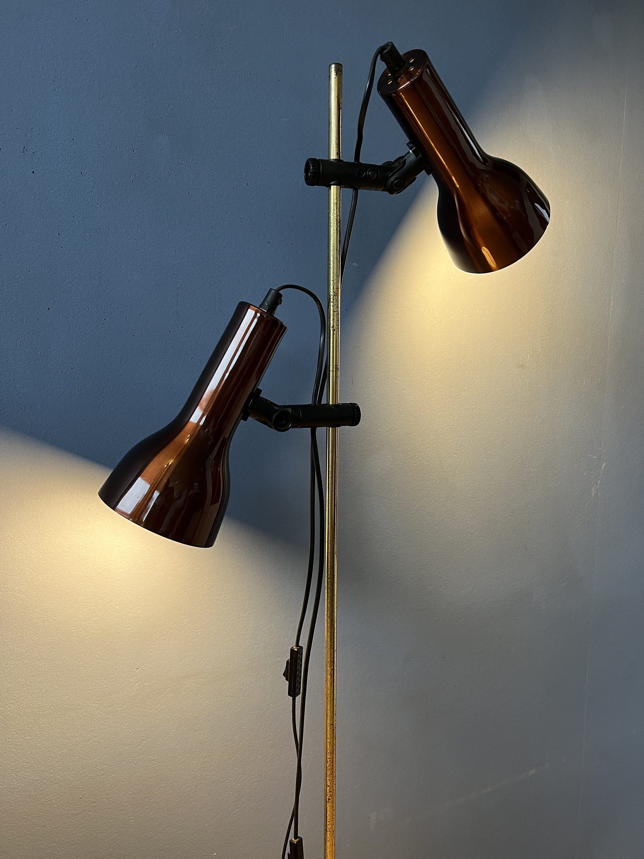 ミッドセンチュリー フロアランプ ボルドーレッドスポット / スペース