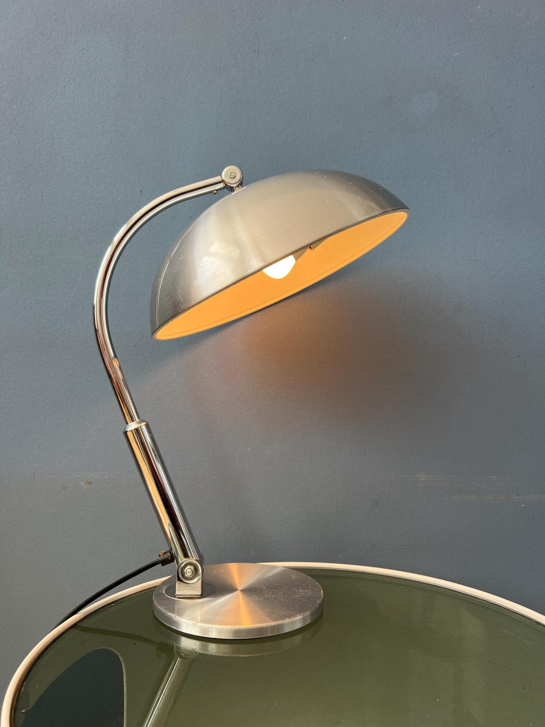 Solilux アンティークランプドイツ製Bauhausスペースエイジ Silver Bauhaus Table Lamp: Hala 144 by Herman Busquet - Etsy