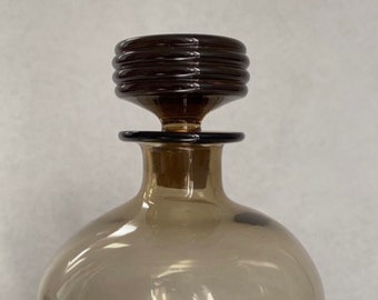 Carafe en verre marron des années 60