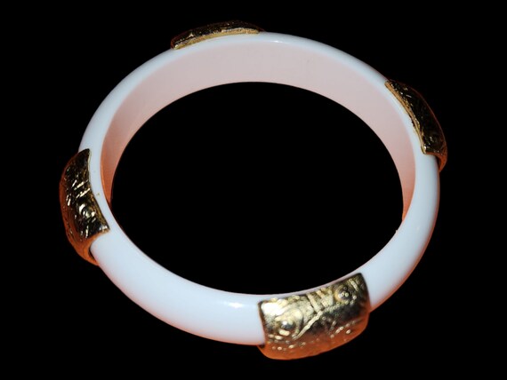 Vintage Rare Napier White Lucite Bangle Bracelet … - image 3