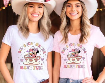 Camiseta "Girls Just Wanna Have Sun", camiseta a juego de Disney, camiseta "Girls Just Wanna Have Fun", camiseta de verano de Minnie y Daisy de Disney, camiseta de Disney, camiseta de Minnie