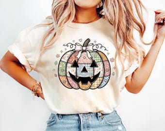 Maglietta patchwork di zucca di Halloween, maglietta autunnale Tis the Season, maglietta da donna con zucca carina, regalo floreale autunnale per il Ringraziamento per le donne