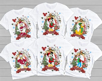 Koszulka retro Disney Very Merry Christmas, spersonalizowana koszulka świąteczna Disney ze wszystkimi postaciami, rodzinne koszulki świąteczne Disney, świąteczna koszulka grupowa