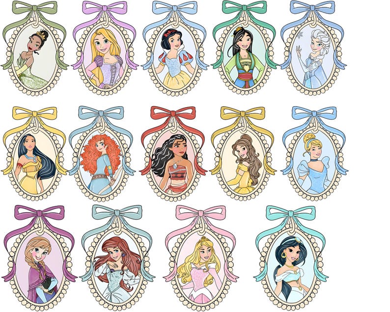 以下が含まれることがあります： 12人のディズニーのプリンセスのイラストのセット。各プリンセスは、パステルカラーのリボンが付いた真珠で飾られた楕円形のフレームに入っています。プリンセスは、白雪姫、シンデレラ、アリエル、ベル、ムーラン、ポカホンタス、ティアナ、ラプンツェル、オーロラ、ジャスミン、エルサ、アナです。