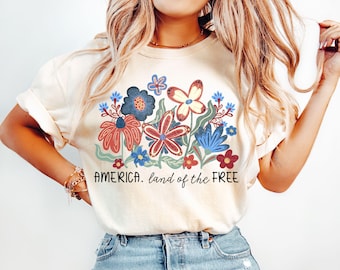 Flower Freedom Shirt, Land of the Free Shirt, Boho Vintage America Tee, Retro Floral 4th of July Shirt, Patriotic USA Flag Summer T-Shirt