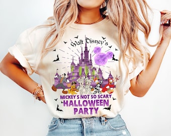 Camiseta de fiesta de Halloween de Disney, camiseta de fiesta de Halloween de Mickey no tan aterradora 2025, Mickey y sus amigos, camiseta familiar de Disney a juego, regalo de Halloween