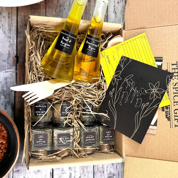 Food Gift| Secret Essentials Spice Set| Infused olive oil , Seasoning spices & Infused sea salts| Gift For him| Gift for chef!