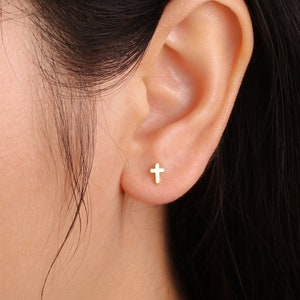 1 Pair Sterling Silver Tiny Cross Stud Earring dainty Earring